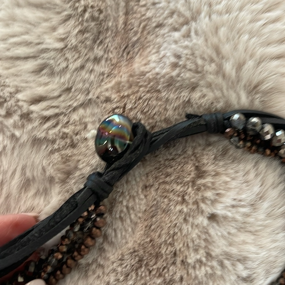 Black Leather Wrap choker Necklace with beading - Picture 4 of 7